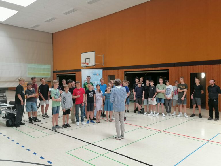 Mehr über den Artikel erfahren Dreifacherfolg für das Hölty bei „Celle Mindstorms Challenge 2023“ (mit Video)
