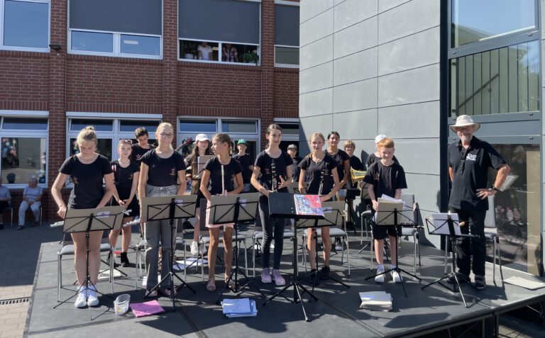 Mehr über den Artikel erfahren YoungStars beim Familienfest in Wietze