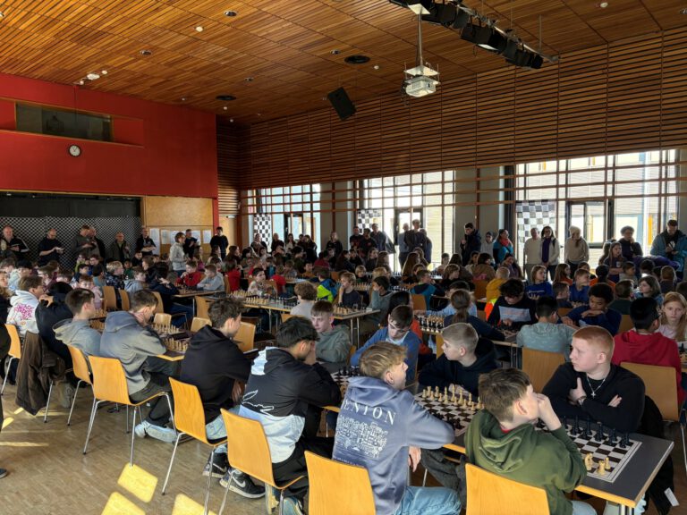 Mehr über den Artikel erfahren Hölty-Quintett erreicht Platz 5 bei den Niedersächsischen Schulschachmeisterschaften
