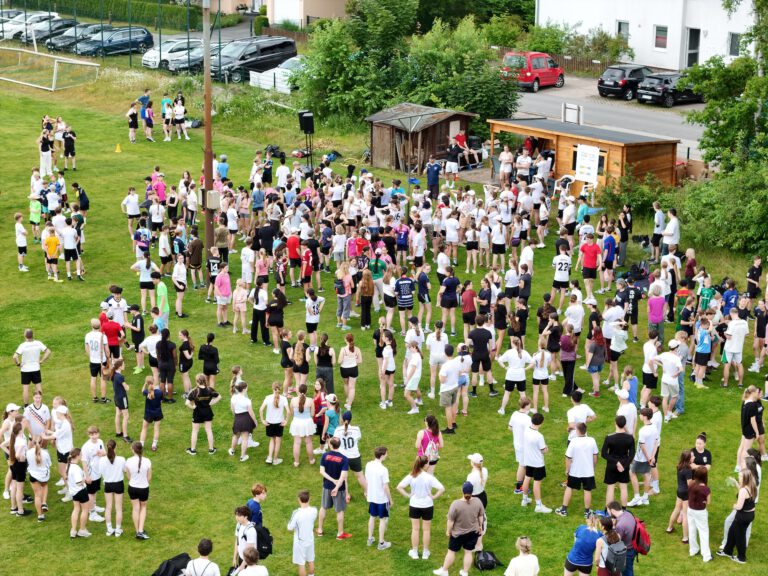 Mehr über den Artikel erfahren Die Hölty-Schulgemeinschaft lässt das Schuljahr beim Sportfest ausklingen