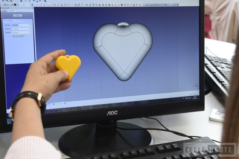 Mehr über den Artikel erfahren Technik zum Anfassen: TUI-Stiftung unterstützt 3D-Druck-Projekt des Hölty-Gymnasiums (CelleHeute am 13.09.2017)