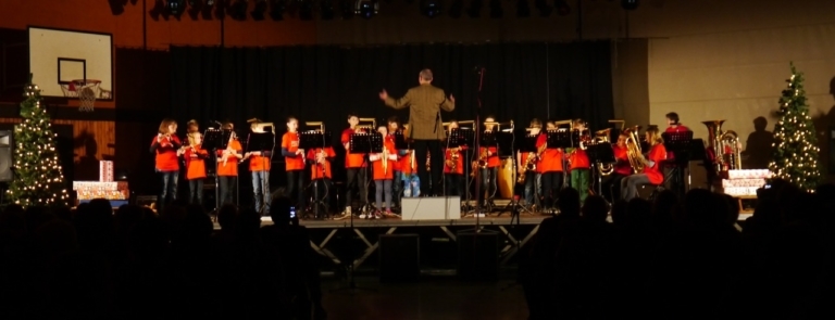 Mehr über den Artikel erfahren „It’s Christmas Time“ – Weihnachtliche Klänge am Hölty-Gymnasium
