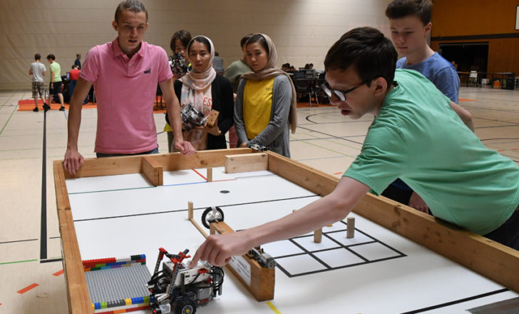 Mehr über den Artikel erfahren „Celle Mindstorms Challenge“ – 26 Schüler-Teams stellen ihre Programmierkünste unter Beweis (CelleHeute am 13.06.2019)