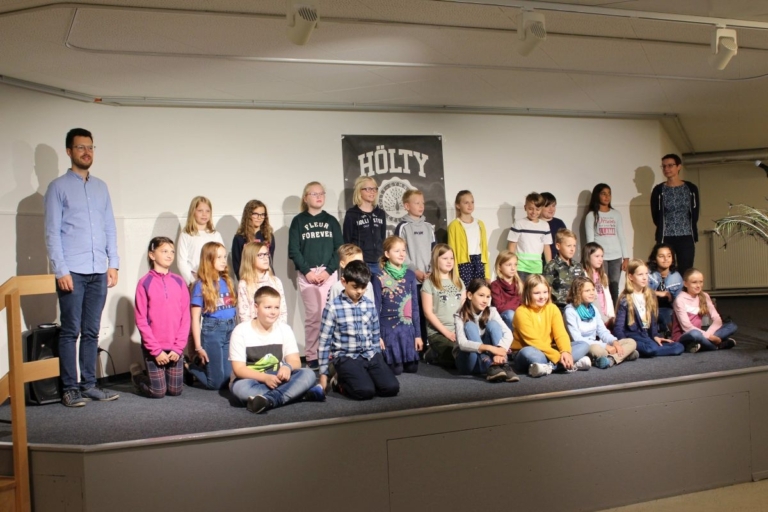 Mehr über den Artikel erfahren „Ihr werdet hier immer die Großen sein“: Hölty-Gymnasium feiert Einschulung in Hambühren
