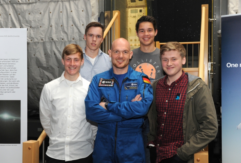 Mehr über den Artikel erfahren Höltyaner treffen ESA-Astronaut Alexander Gerst