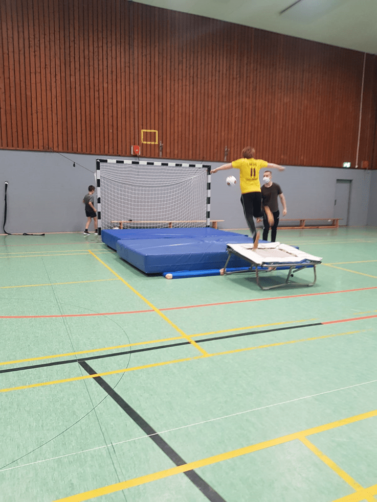 Mehr über den Artikel erfahren Wir sind das Hölty! – Fußball-Parkour