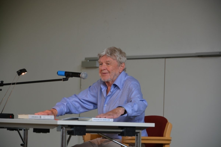 Mehr über den Artikel erfahren Besuch von Hardy Krüger – „Mein Schicksal ist verknüpft mit dem Schicksal der gesamten Nation!“