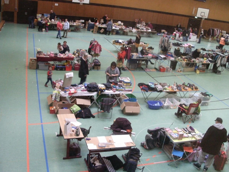 Mehr über den Artikel erfahren Gemütlicher Hölty-Herbstflohmarkt 2017
