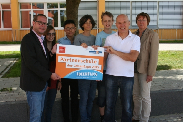Mehr über den Artikel erfahren Hölty offiziell „Partnerschule der IdeenExpo 2015“