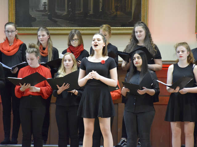 Mehr über den Artikel erfahren Jahreskonzert des Hölty-Mittelstufenchors „Young Voices“ im Beckmannsaal (Cellesche Zeitung am 12.04.2018)