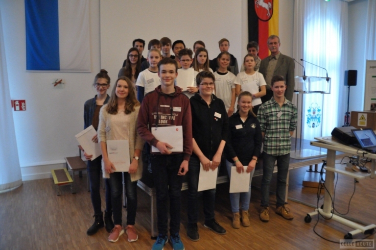Mehr über den Artikel erfahren Gewinner des Regionalwettbewerbs „Jugend forscht“ 2017 stehen fest (CelleHeute am 15.02.2017)