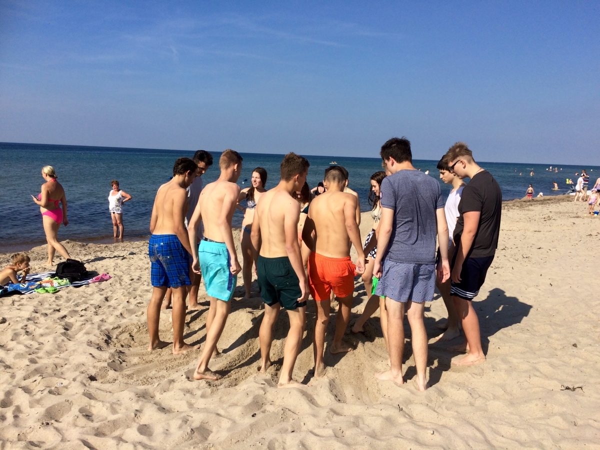 Du betrachtest gerade Klasse 10d auf Klassenfahrt an der Ostsee