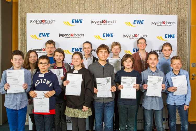 Mehr über den Artikel erfahren Hölty-Schüler waren wieder beim Jugend-forscht Landeswettbewerb erfolgreich