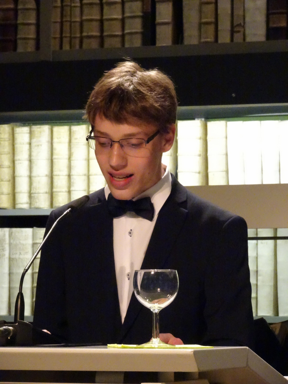 Du betrachtest gerade vincere Höltyanum est – Silas Hummler wird Landessieger beim Wettbewerb der alten Sprachen