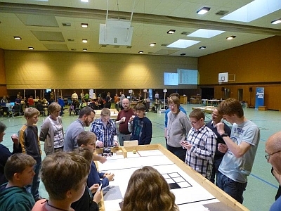 Mehr über den Artikel erfahren Heimsieg bei „Celle Mindstorms Challenge 2013“