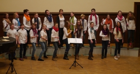 Du betrachtest gerade Chorkonzert der „Young Voices“ des Hölty-Gymnasiums