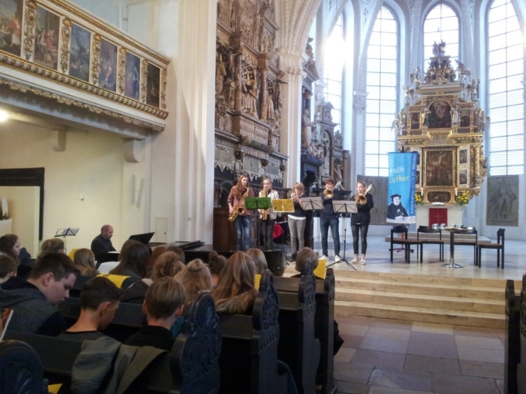 Mehr über den Artikel erfahren Schulgottesdienst des Hölty zum Reformationstag