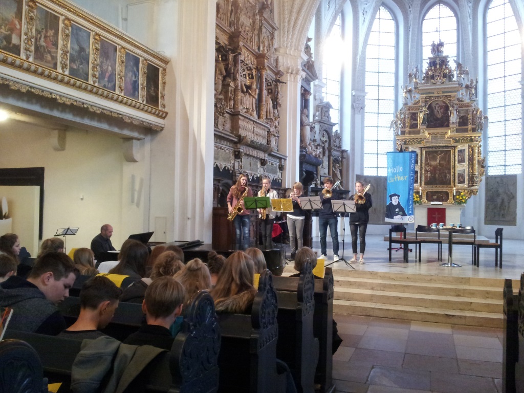 Du betrachtest gerade Schulgottesdienst des Hölty zum Reformationstag