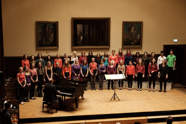 Mehr über den Artikel erfahren Mit den Young Voices auf einer Reise durchs Leben
