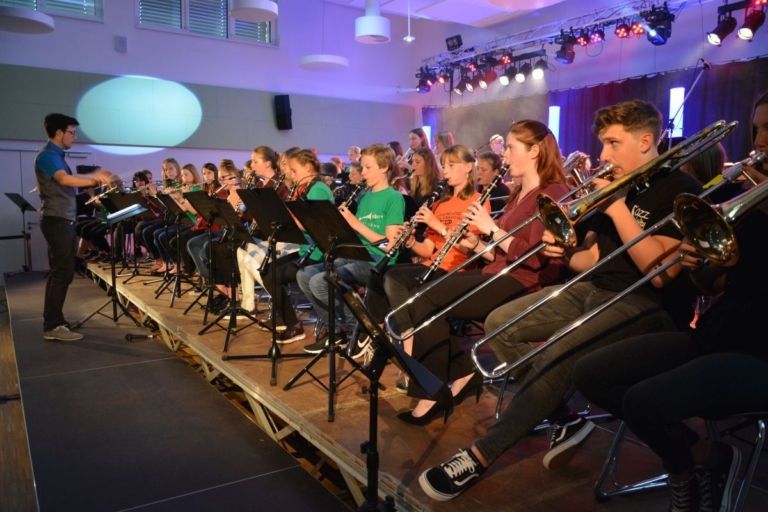 Mehr über den Artikel erfahren Musik trifft Licht: Das Hölty-Sommerkonzert (auch CelleHeute am 20.06.2018)