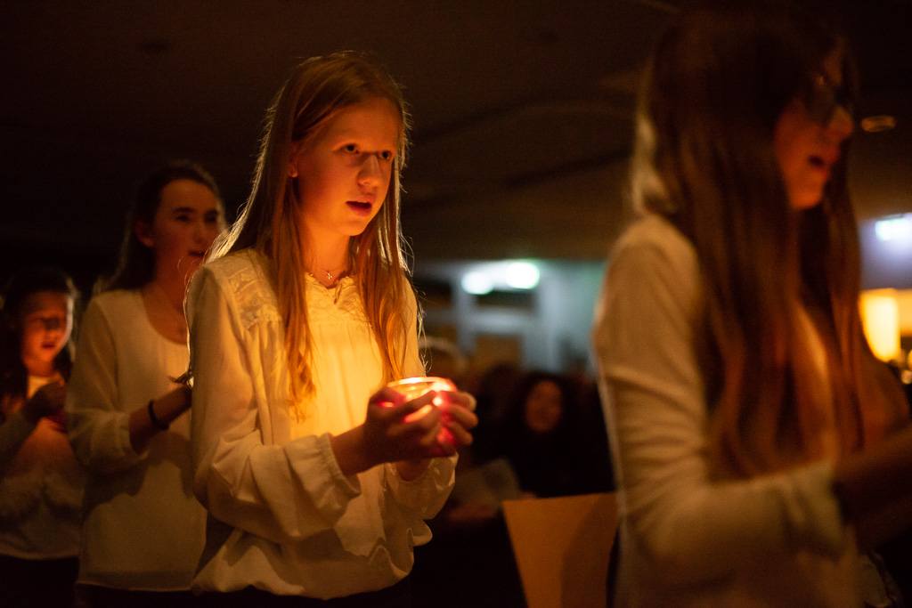 Du betrachtest gerade Auf dem Weg nach Bethlehem – Weihnachtskonzert des Hölty-Gymnasiums