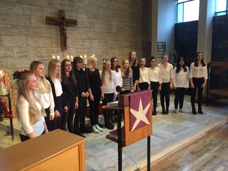 Mehr über den Artikel erfahren Young Voices singen in Lobetal
